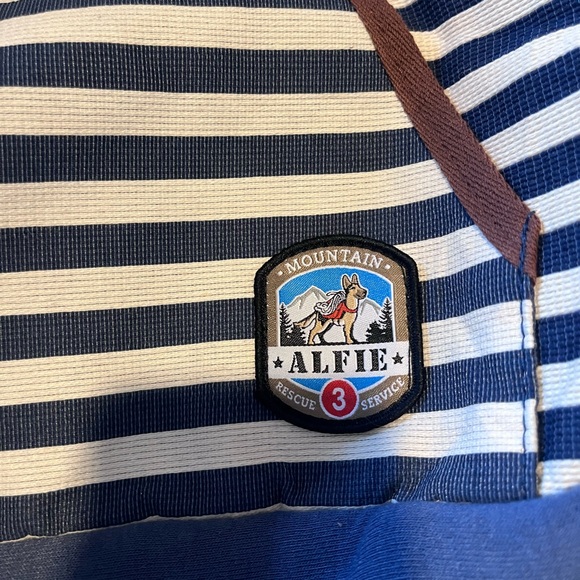 Nautical Striped Pet Carrier for Dogs - Picture 16 of 16